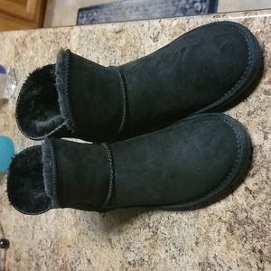 Ladies slip on boots